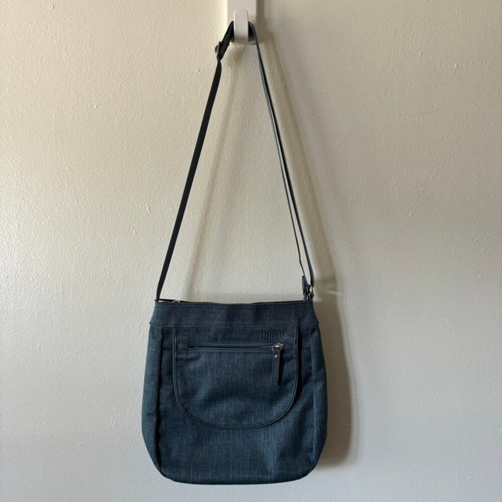 Haiku RFID Crossbody Bag Blue Gray Travel Purse Nylon Adjustable Strap - Picture 3 of 12